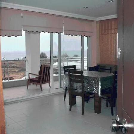 Apartment Ezgi Apart Karaoz